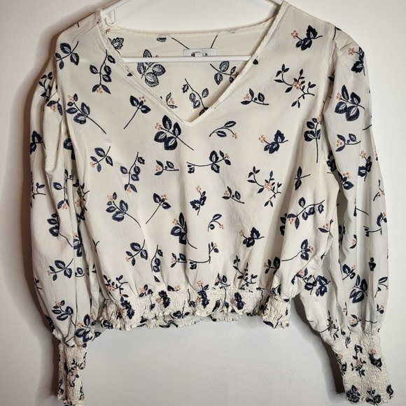 k/lab women's blouse. Size XL, floral embroidery design throughout, v neck. - Picture 1 of 7